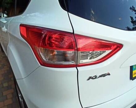 Форд Куга 2013 в Буче на Automoto.ua Белый Форд Куга, объемом двигателя 2 л и пробегом 234 тыс. км за 12000 $, фото 20 на Automoto.ua