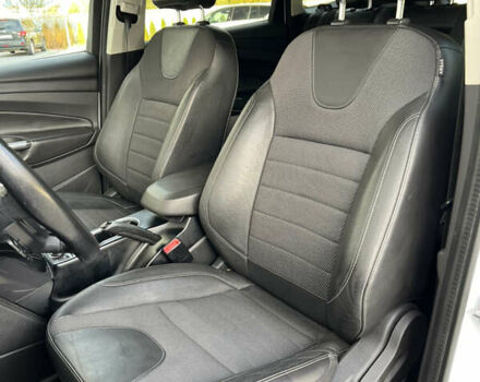 Білий Форд Куга, об'ємом двигуна 2 л та пробігом 198 тис. км за 11800 $, фото 31 на Automoto.ua