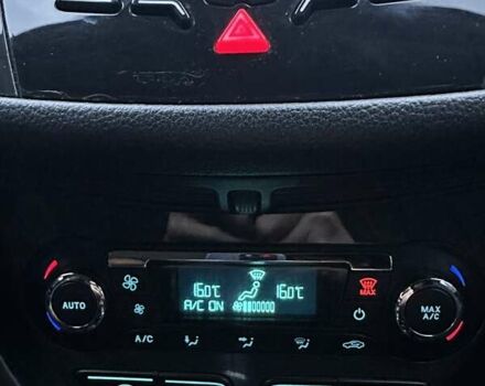 Форд Куга 2013 в Полтаве на Automoto.ua Белый Форд Куга, объемом двигателя 2 л и пробегом 253 тыс. км за 11500 $, фото 1 на Automoto.ua