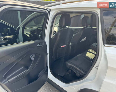 Білий Форд Куга, об'ємом двигуна 2 л та пробігом 182 тис. км за 15000 $, фото 13 на Automoto.ua