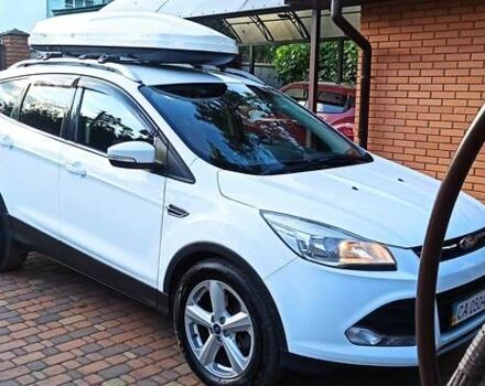 Форд Куга 2013 в Буче на Automoto.ua Белый Форд Куга, объемом двигателя 2 л и пробегом 234 тыс. км за 12000 $, фото 1 на Automoto.ua