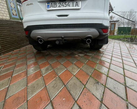 Білий Форд Куга, об'ємом двигуна 2 л та пробігом 301 тис. км за 12400 $, фото 27 на Automoto.ua