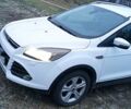 Белый Форд Куга, объемом двигателя 2 л и пробегом 265 тыс. км за 12300 $, фото 1 на Automoto.ua