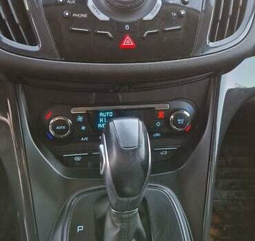 Форд Куга 2013 в Черновцах на Automoto.ua Белый Форд Куга, объемом двигателя 2 л и пробегом 211 тыс. км за 13999 $, фото 5 на Automoto.ua