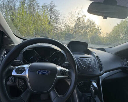 Форд Куга 2013 в Киеве на Automoto.ua Белый Форд Куга, объемом двигателя 2 л и пробегом 250 тыс. км за 10000 $, фото 6 на Automoto.ua