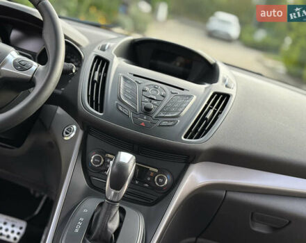 Белый Форд Куга, объемом двигателя 2 л и пробегом 125 тыс. км за 13700 $, фото 28 на Automoto.ua