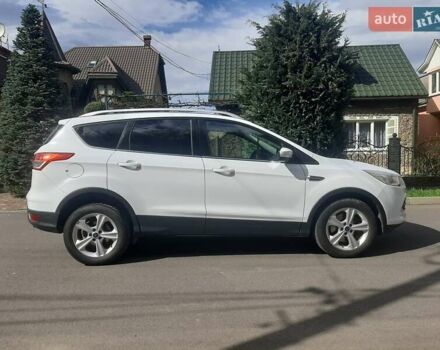 Белый Форд Куга, объемом двигателя 2 л и пробегом 255 тыс. км за 12120 $, фото 4 на Automoto.ua