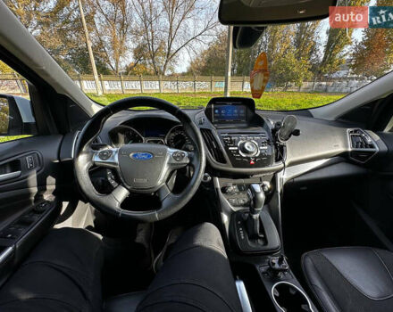 Білий Форд Куга, об'ємом двигуна 2 л та пробігом 138 тис. км за 13000 $, фото 6 на Automoto.ua