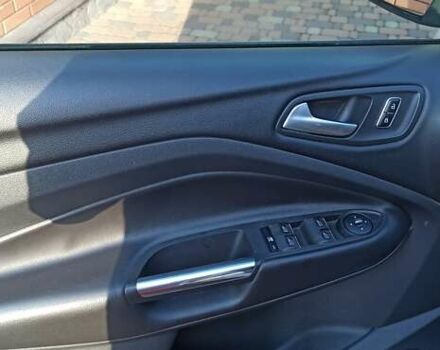 Форд Куга 2013 в Буче на Automoto.ua Белый Форд Куга, объемом двигателя 2 л и пробегом 234 тыс. км за 12000 $, фото 6 на Automoto.ua