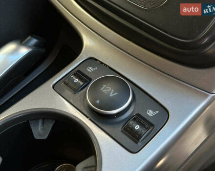 Белый Форд Куга, объемом двигателя 2 л и пробегом 221 тыс. км за 10990 $, фото 24 на Automoto.ua