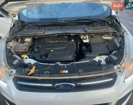 Білий Форд Куга, об'ємом двигуна 2 л та пробігом 247 тис. км за 13000 $, фото 9 на Automoto.ua