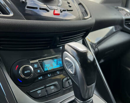 Білий Форд Куга, об'ємом двигуна 2 л та пробігом 198 тис. км за 11800 $, фото 40 на Automoto.ua