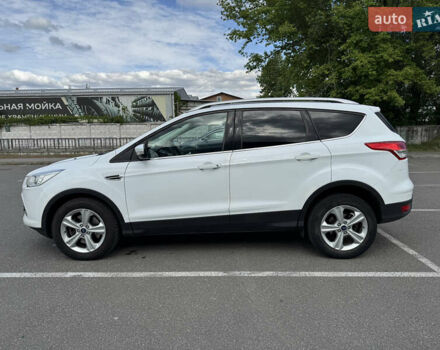 Форд Куга 2013 у Києві на Automoto.ua Білий Форд Куга, об'ємом двигуна 1.6 л та пробігом 126 тис. км за 13000 $, фото 6 на Automoto.ua