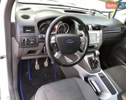 Белый Форд Куга, объемом двигателя 2 л и пробегом 200 тыс. км за 13200 $, фото 16 на Automoto.ua