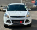 Белый Форд Куга, объемом двигателя 2 л и пробегом 221 тыс. км за 10990 $, фото 1 на Automoto.ua