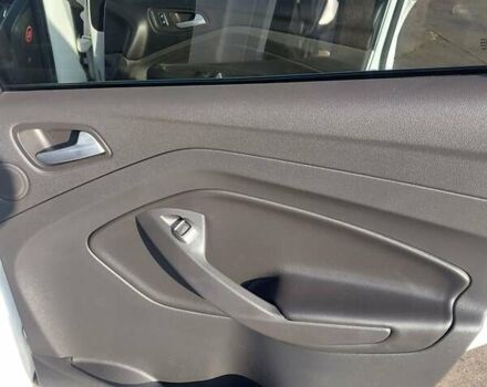 Белый Форд Куга, объемом двигателя 2 л и пробегом 201 тыс. км за 13400 $, фото 9 на Automoto.ua