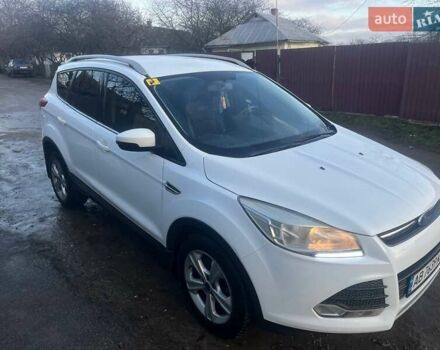 Білий Форд Куга, об'ємом двигуна 2 л та пробігом 247 тис. км за 13000 $, фото 10 на Automoto.ua