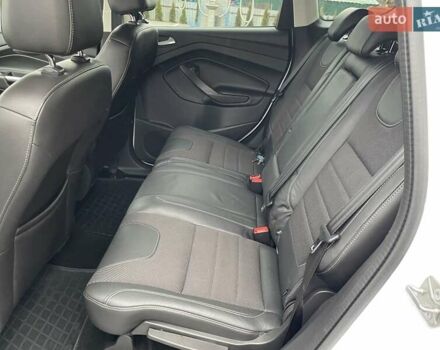 Белый Форд Куга, объемом двигателя 2 л и пробегом 182 тыс. км за 11950 $, фото 41 на Automoto.ua