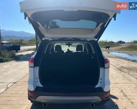 Белый Форд Куга, объемом двигателя 2 л и пробегом 117 тыс. км за 13000 $, фото 20 на Automoto.ua