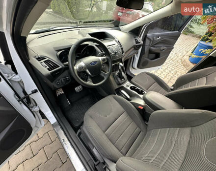 Белый Форд Куга, объемом двигателя 2 л и пробегом 125 тыс. км за 13700 $, фото 34 на Automoto.ua