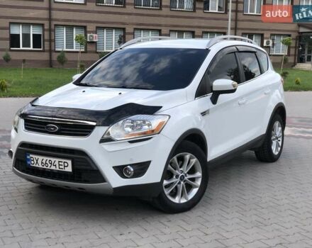 Белый Форд Куга, объемом двигателя 2 л и пробегом 200 тыс. км за 13200 $, фото 1 на Automoto.ua