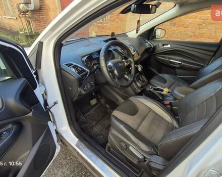 Белый Форд Куга, объемом двигателя 2 л и пробегом 175 тыс. км за 14100 $, фото 1 на Automoto.ua