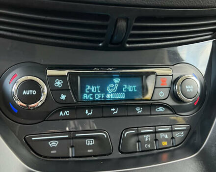 Білий Форд Куга, об'ємом двигуна 2 л та пробігом 198 тис. км за 11800 $, фото 39 на Automoto.ua