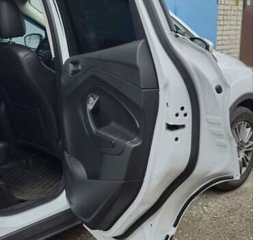 Белый Форд Куга, объемом двигателя 2 л и пробегом 135 тыс. км за 14500 $, фото 58 на Automoto.ua