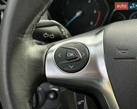 Белый Форд Куга, объемом двигателя 2 л и пробегом 125 тыс. км за 13700 $, фото 43 на Automoto.ua