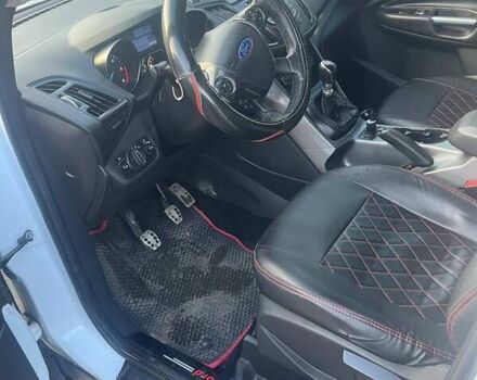 Білий Форд Куга, об'ємом двигуна 2 л та пробігом 247 тис. км за 13000 $, фото 5 на Automoto.ua