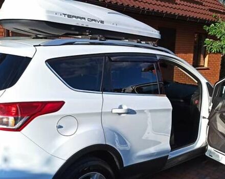 Форд Куга 2013 в Буче на Automoto.ua Белый Форд Куга, объемом двигателя 2 л и пробегом 234 тыс. км за 12000 $, фото 13 на Automoto.ua