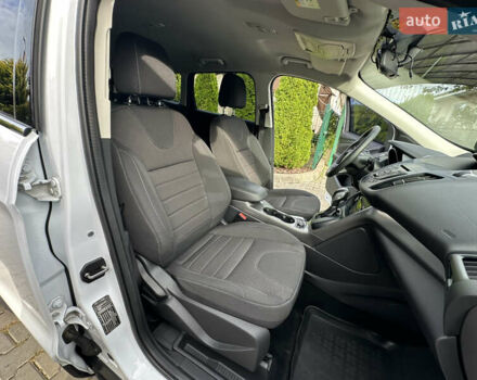 Белый Форд Куга, объемом двигателя 2 л и пробегом 125 тыс. км за 13700 $, фото 51 на Automoto.ua