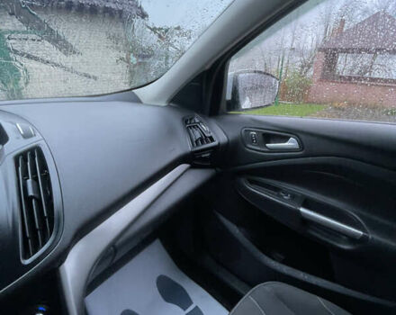 Білий Форд Куга, об'ємом двигуна 2 л та пробігом 301 тис. км за 12400 $, фото 64 на Automoto.ua