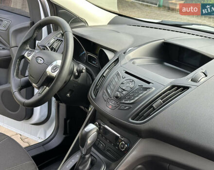 Белый Форд Куга, объемом двигателя 2 л и пробегом 125 тыс. км за 13700 $, фото 54 на Automoto.ua
