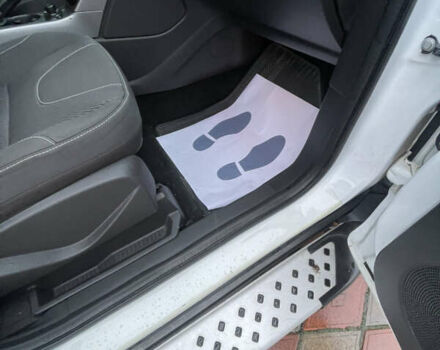 Білий Форд Куга, об'ємом двигуна 2 л та пробігом 301 тис. км за 12400 $, фото 67 на Automoto.ua