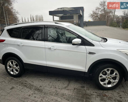 Белый Форд Куга, объемом двигателя 2 л и пробегом 213 тыс. км за 12300 $, фото 4 на Automoto.ua