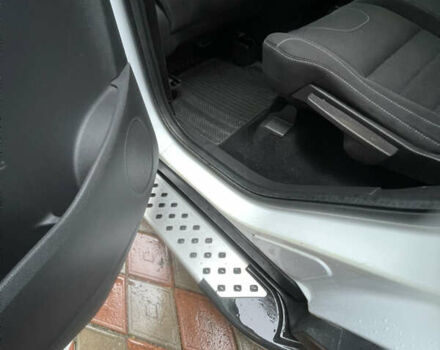 Білий Форд Куга, об'ємом двигуна 2 л та пробігом 301 тис. км за 12400 $, фото 51 на Automoto.ua