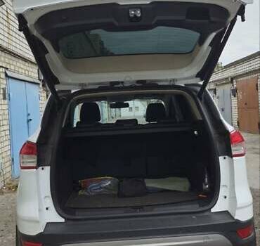 Белый Форд Куга, объемом двигателя 2 л и пробегом 135 тыс. км за 14500 $, фото 63 на Automoto.ua