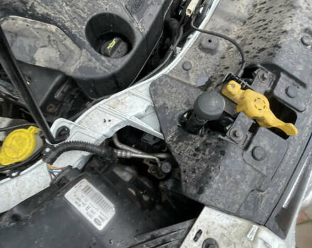 Білий Форд Куга, об'ємом двигуна 2 л та пробігом 301 тис. км за 12400 $, фото 34 на Automoto.ua