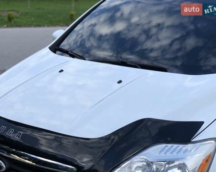 Белый Форд Куга, объемом двигателя 2 л и пробегом 200 тыс. км за 13200 $, фото 11 на Automoto.ua