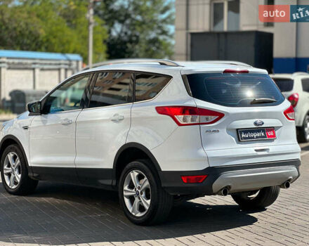 Белый Форд Куга, объемом двигателя 2 л и пробегом 221 тыс. км за 10990 $, фото 6 на Automoto.ua