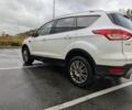Форд Куга 2013 в Василькове на Automoto.ua Белый Форд Куга, объемом двигателя 2 л и пробегом 186 тыс. км за 10600 $, фото 3 на Automoto.ua