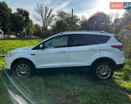 Білий Форд Куга, об'ємом двигуна 2 л та пробігом 138 тис. км за 13000 $, фото 4 на Automoto.ua
