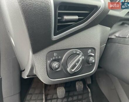 Белый Форд Куга, объемом двигателя 2 л и пробегом 182 тыс. км за 11950 $, фото 32 на Automoto.ua