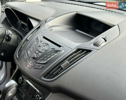 Белый Форд Куга, объемом двигателя 2 л и пробегом 125 тыс. км за 13700 $, фото 56 на Automoto.ua