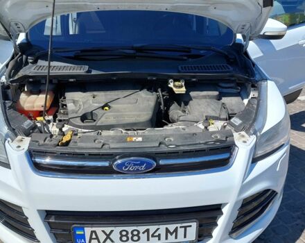 Белый Форд Куга, объемом двигателя 2 л и пробегом 245 тыс. км за 13500 $, фото 3 на Automoto.ua