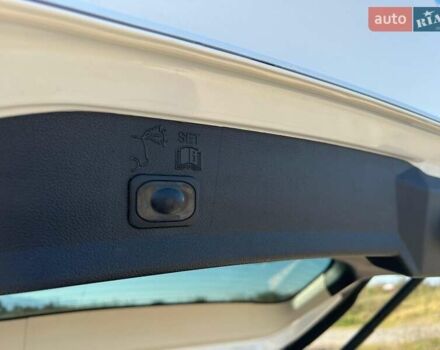 Белый Форд Куга, объемом двигателя 2 л и пробегом 117 тыс. км за 13000 $, фото 19 на Automoto.ua