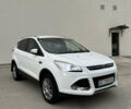 Форд Куга 2013 в Луцке на Automoto.ua Белый Форд Куга, объемом двигателя 2 л и пробегом 198 тыс. км за 12200 $, фото 1 на Automoto.ua