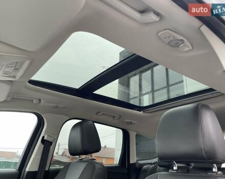 Белый Форд Куга, объемом двигателя 2 л и пробегом 182 тыс. км за 11950 $, фото 51 на Automoto.ua