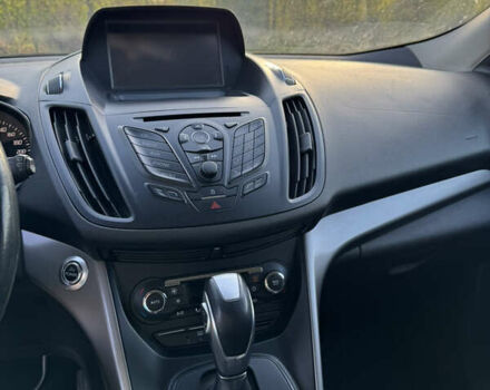 Форд Куга 2013 в Киеве на Automoto.ua Белый Форд Куга, объемом двигателя 2 л и пробегом 250 тыс. км за 10000 $, фото 8 на Automoto.ua